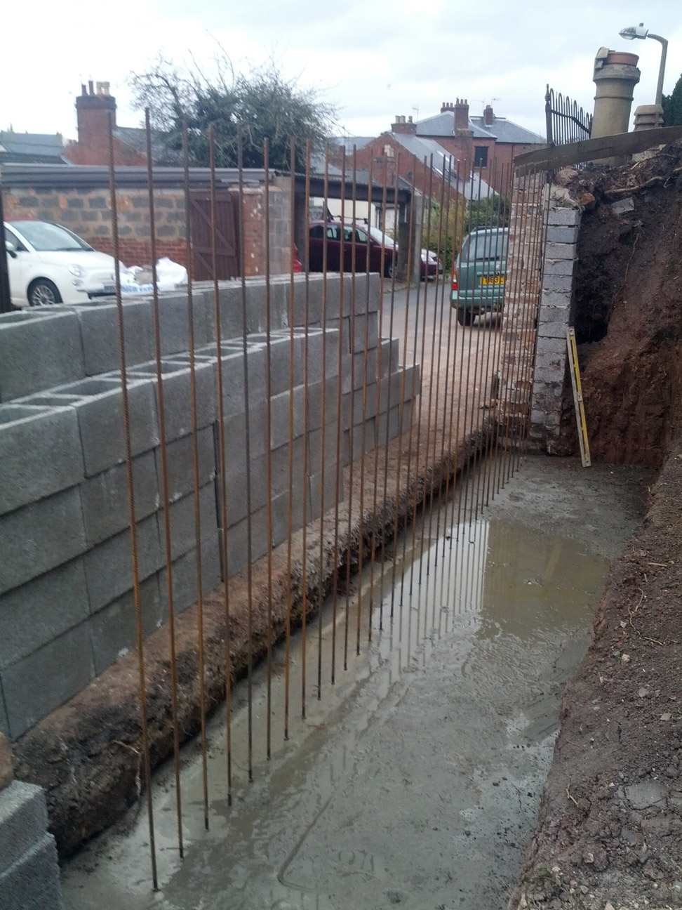 retaining-wall-house-in-worcester-2